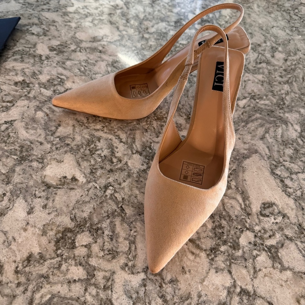 VICI | Faux Suede Ayla Slingback Kitten Heel | Color: Camel | Size: 10